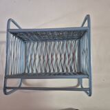 etagere en rotin vintage bleue  largeur 35cm hauteur 34cm profondeur18cm