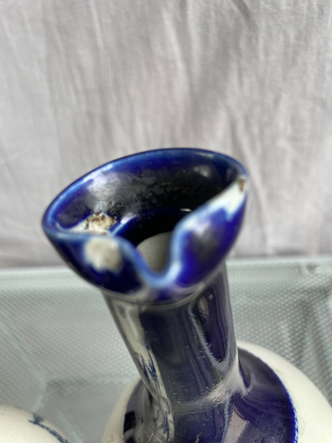 2 st Uzes tarre steel ewers