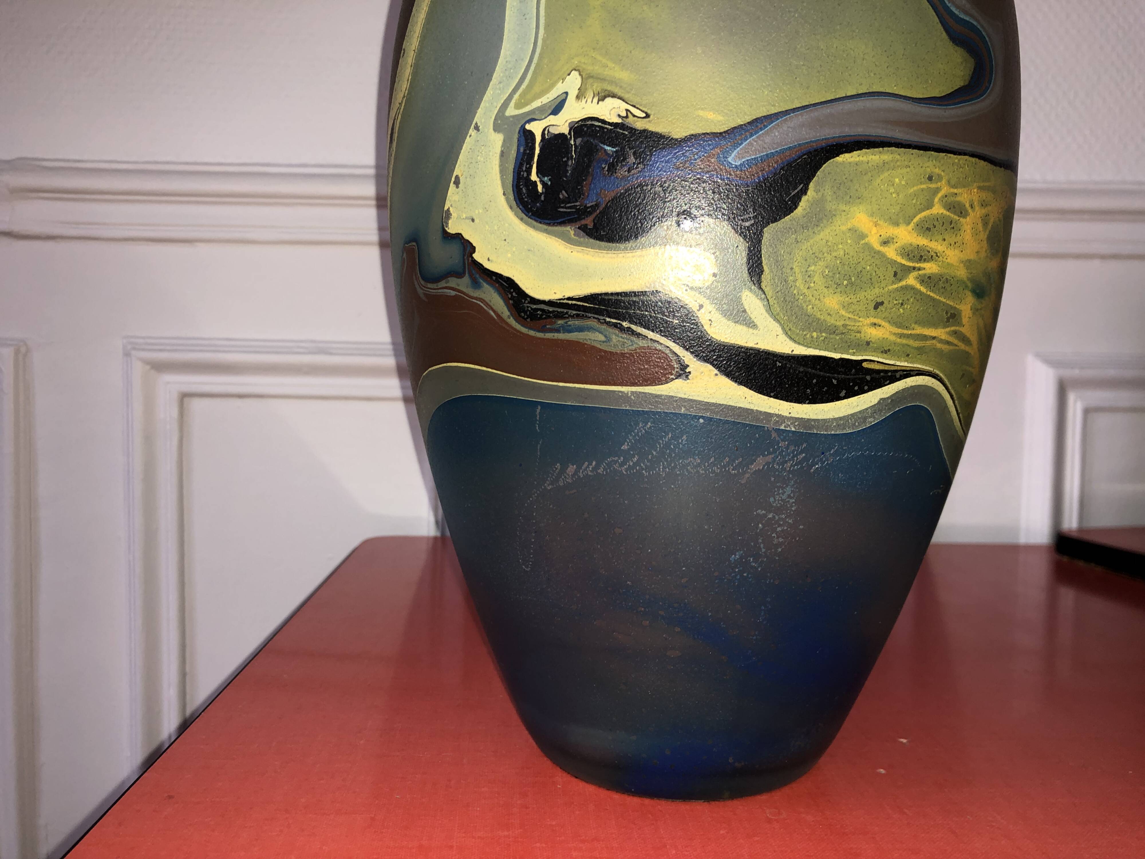 Large glass vase signed Jean-Noël Bouillet