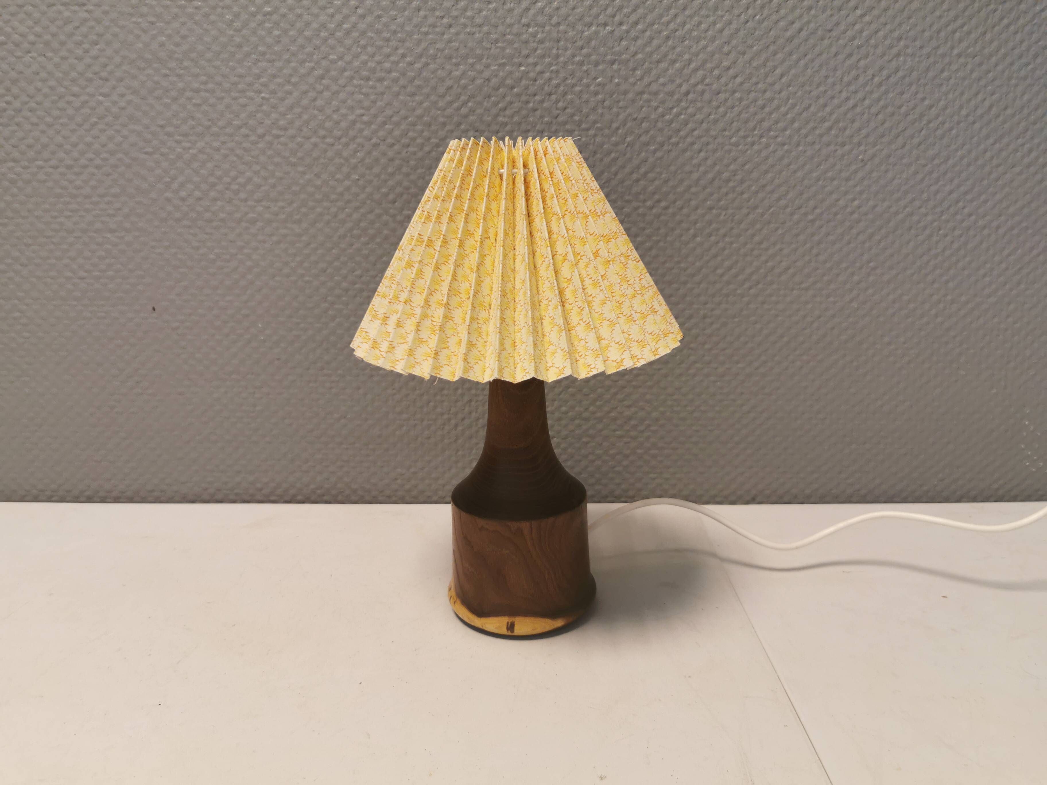Beautiful sting lamp in twisted wood. Estimated 1970s and Swedish or Danish.