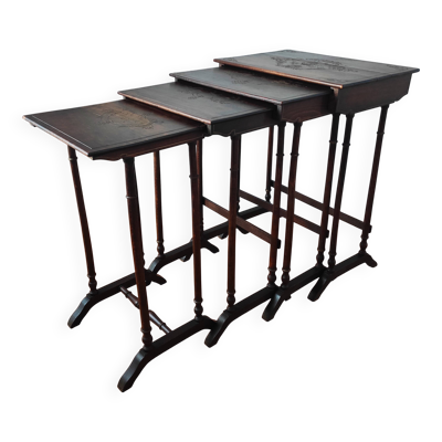 Anciennes tables gigognes hautes