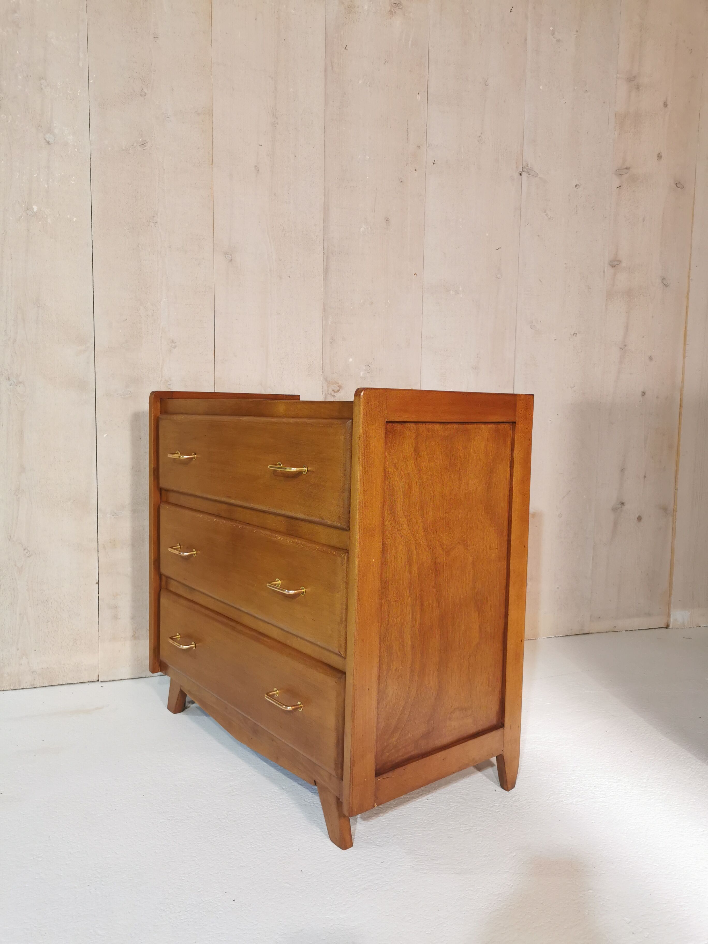 Vintage chest of drawers