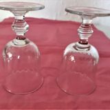 2 old glasses tulip