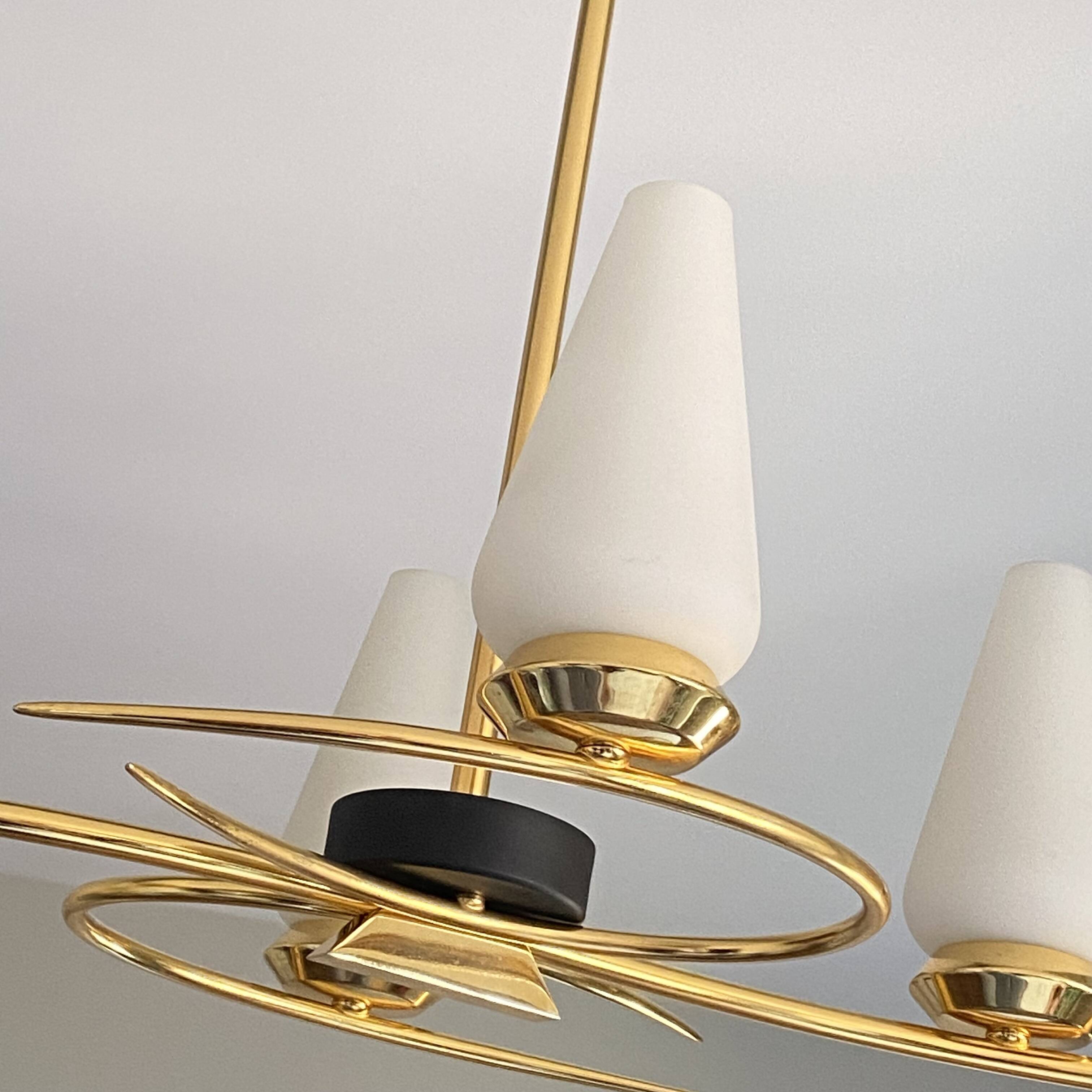 Large chandelier from 1950-1960, gilded metal with 6 white opaline glass tulips by Arlus.