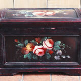 Lacquered wood chest, Napoleon III style