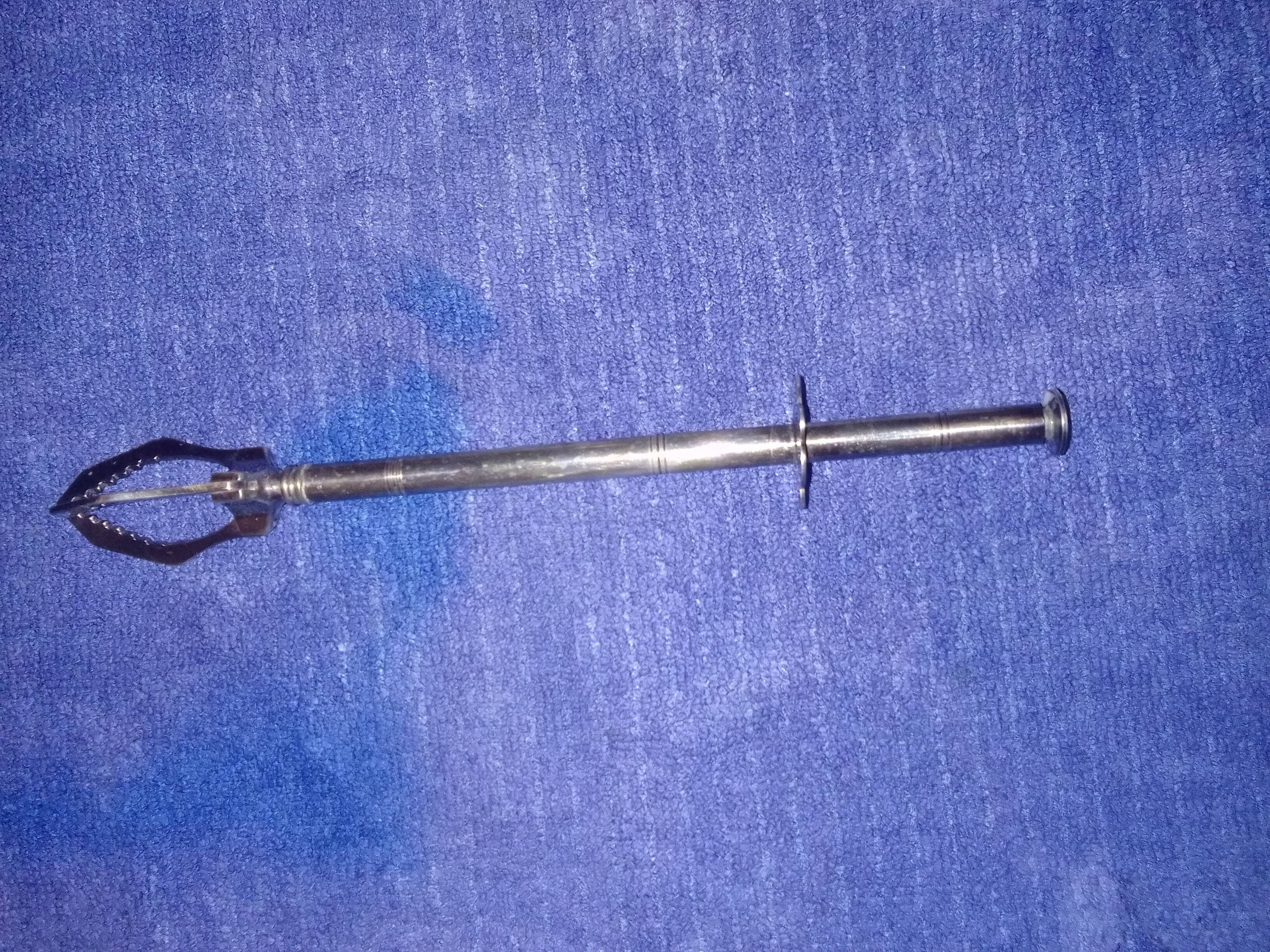 SILVER METAL ICE CUBE CLIPS