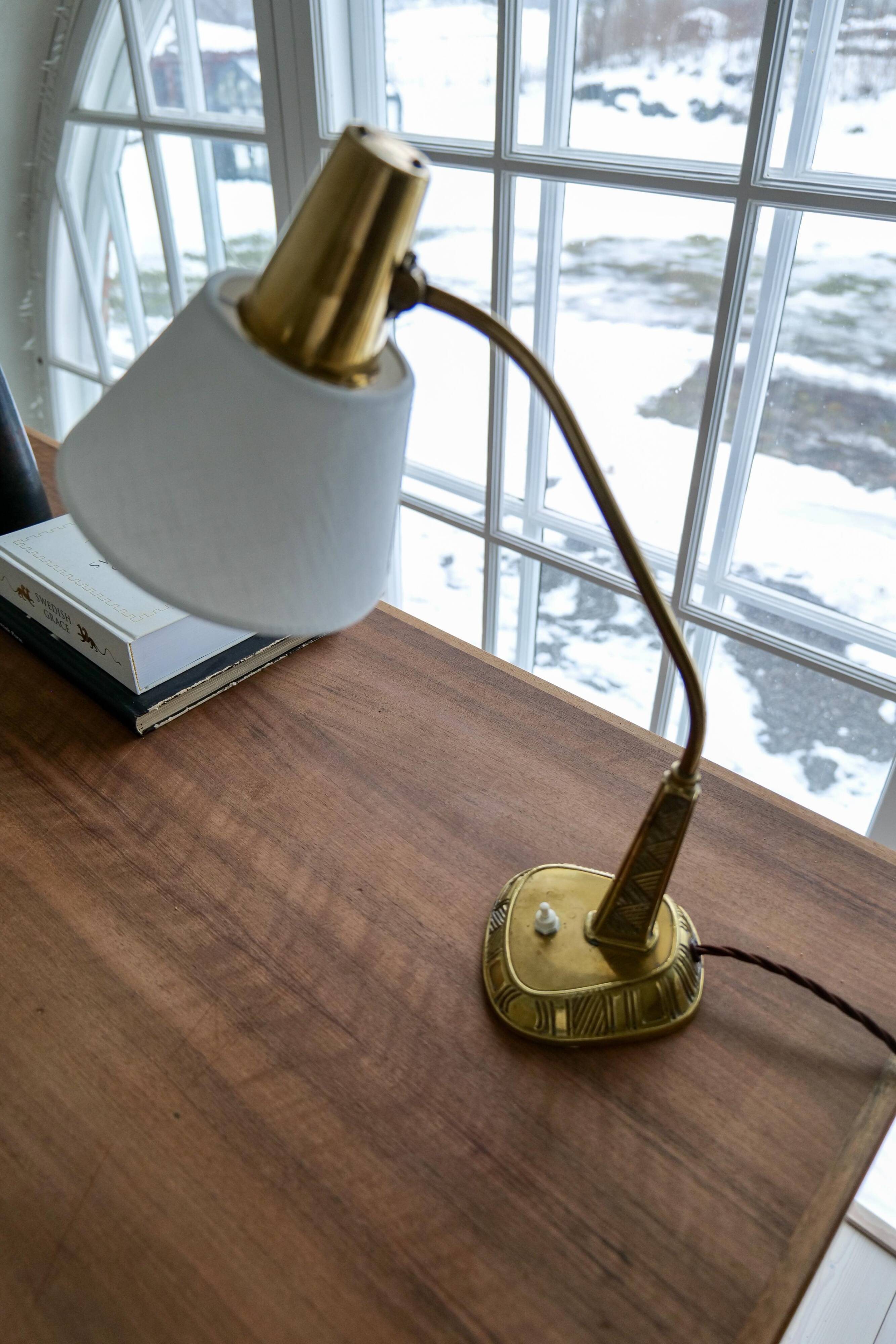 Table lamp in brass E1139 by Sonja Katzin for ASEA, Swedish design 1940.