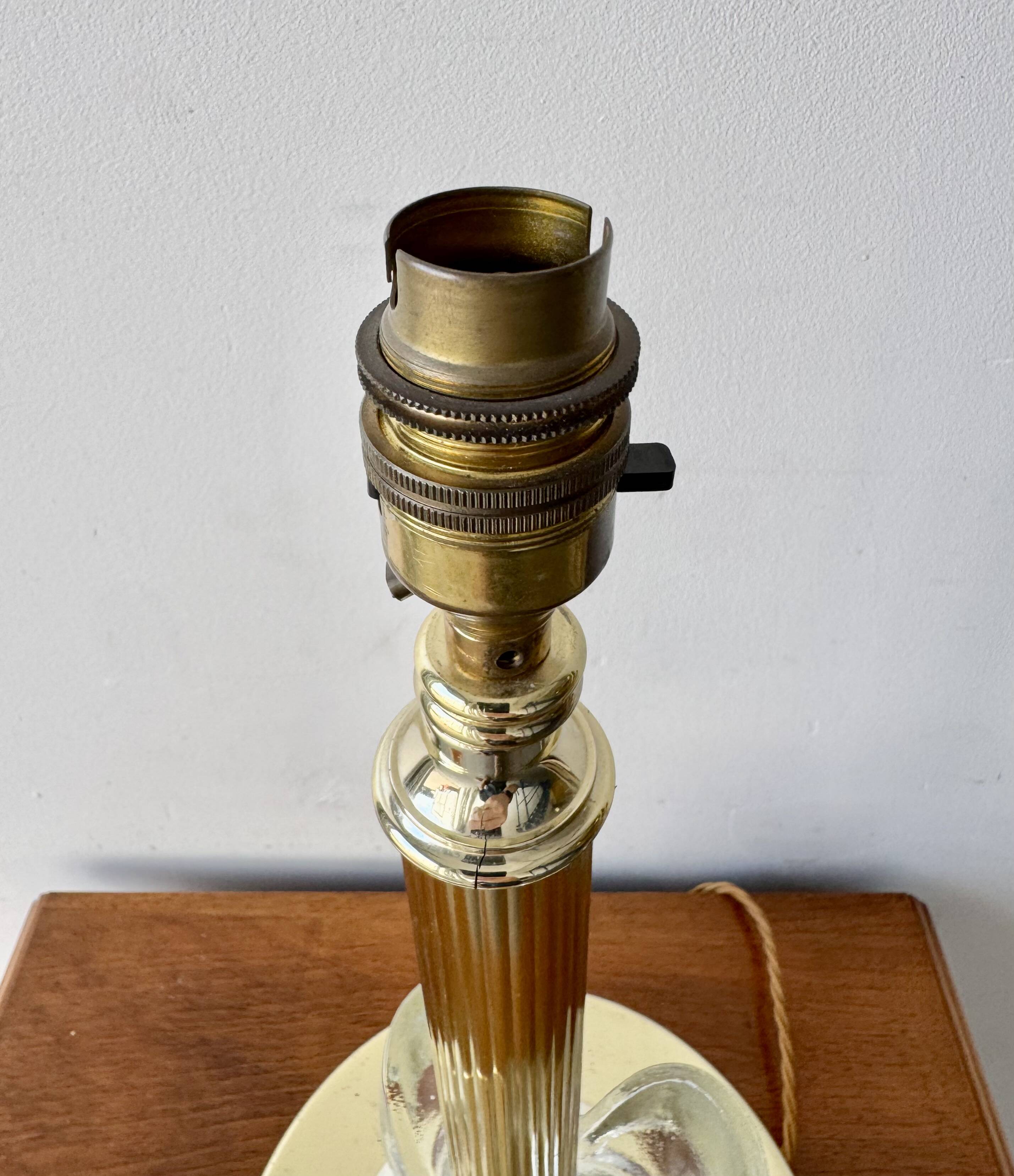 Base de lampe de table en laiton et verre vintage
