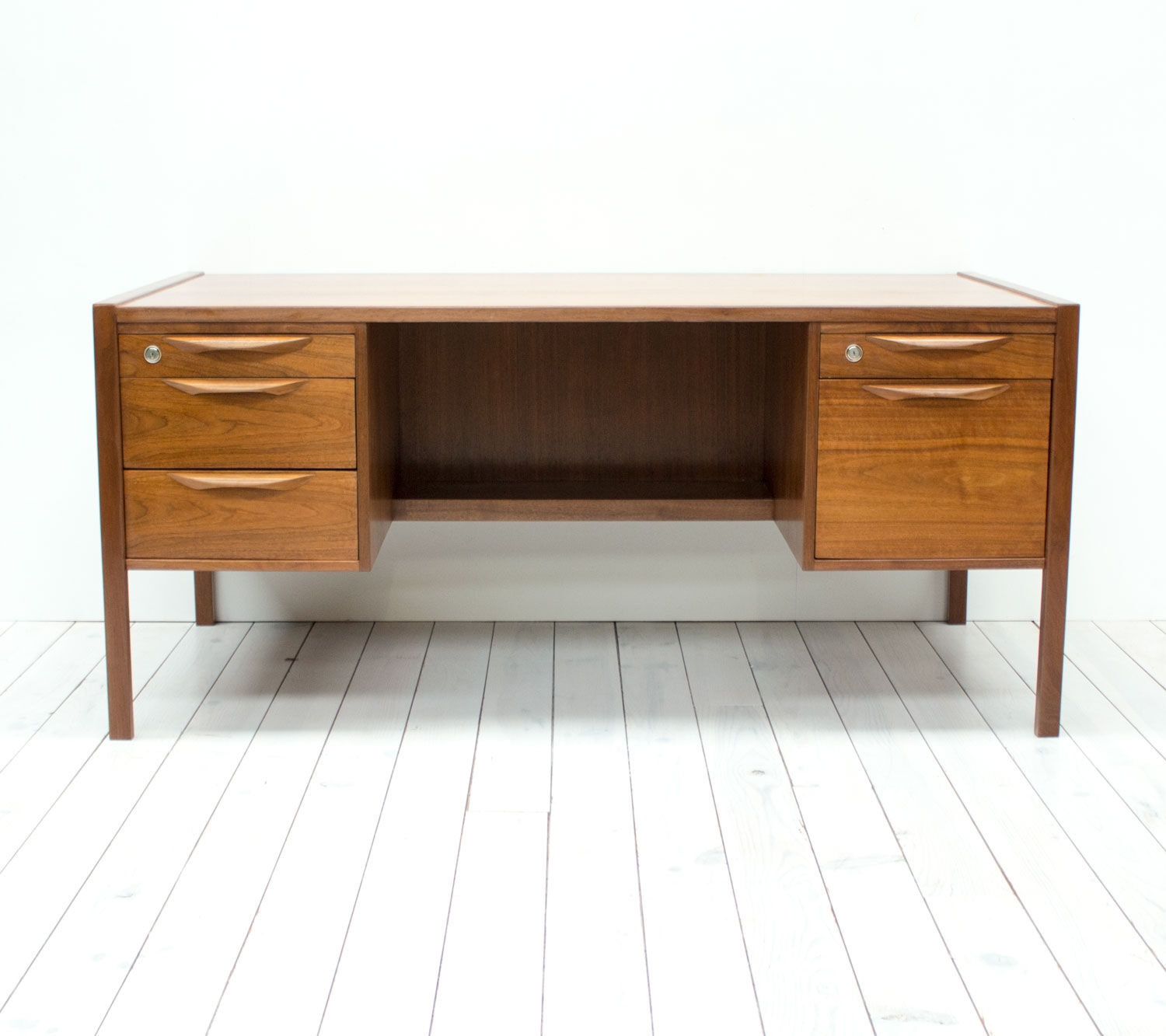 1960s American walnut desk by Jens Risom
