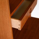 Fine teak bookcase with drawers