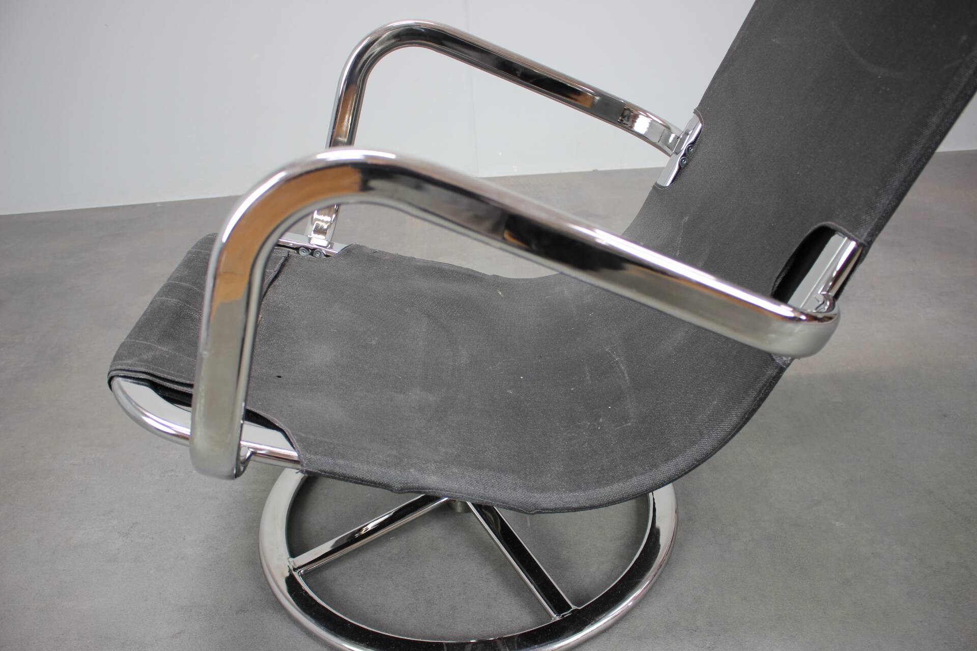 Fauteuil pivotant IKEA Smedsta par Ulf Quensel, années 1970