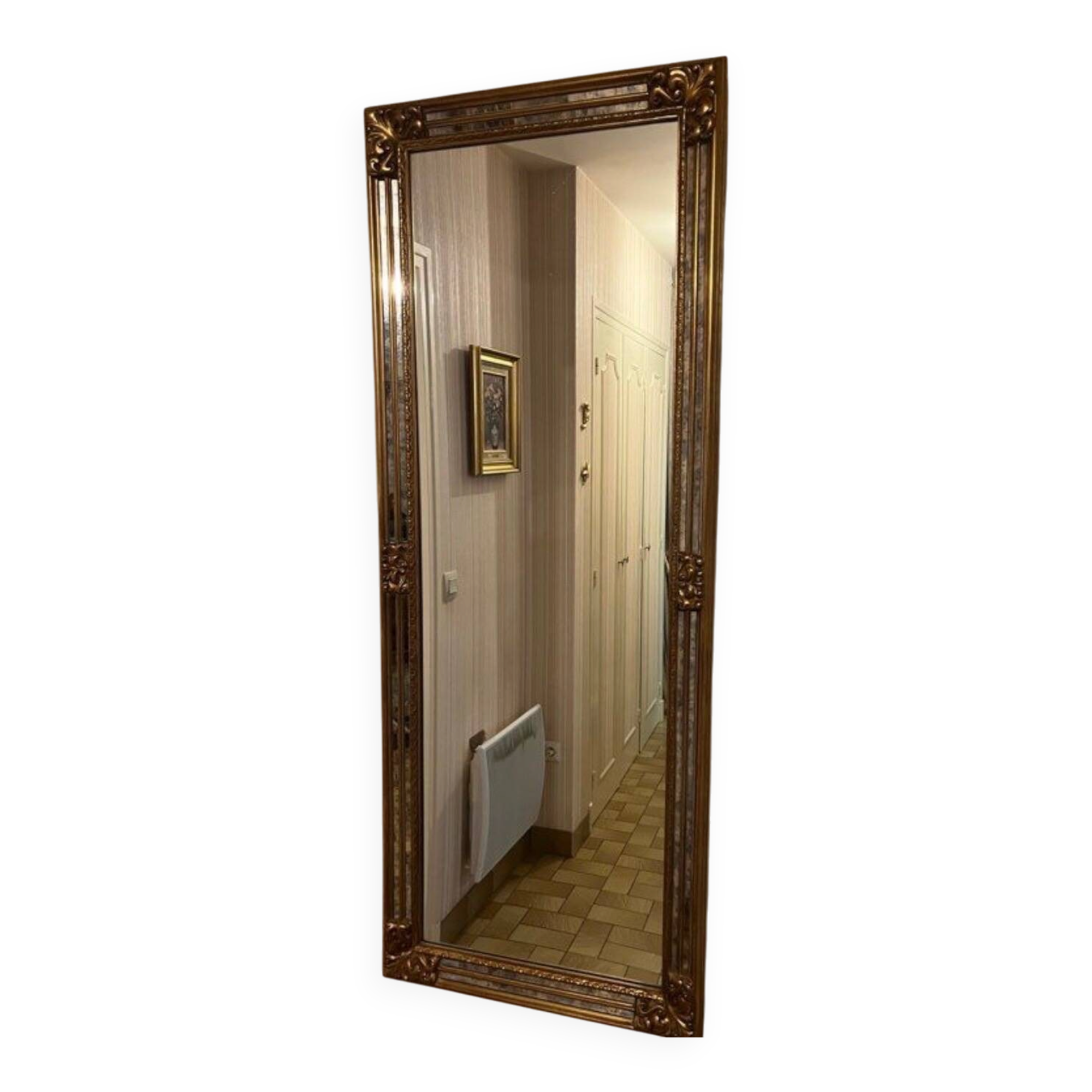 Mirror with a glazing bar