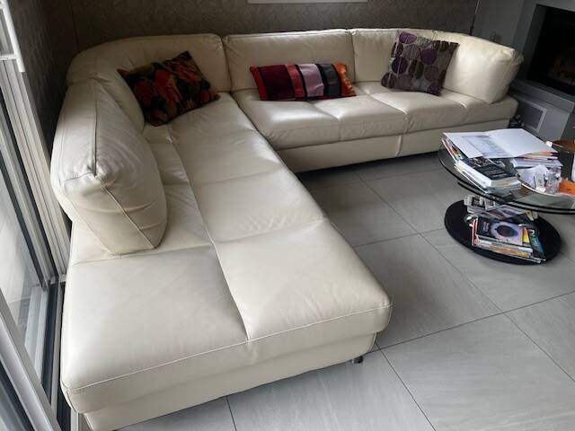 Corner sofa friends Roche Bobois in leather