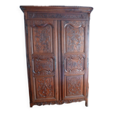 armoire ancienne scultée
