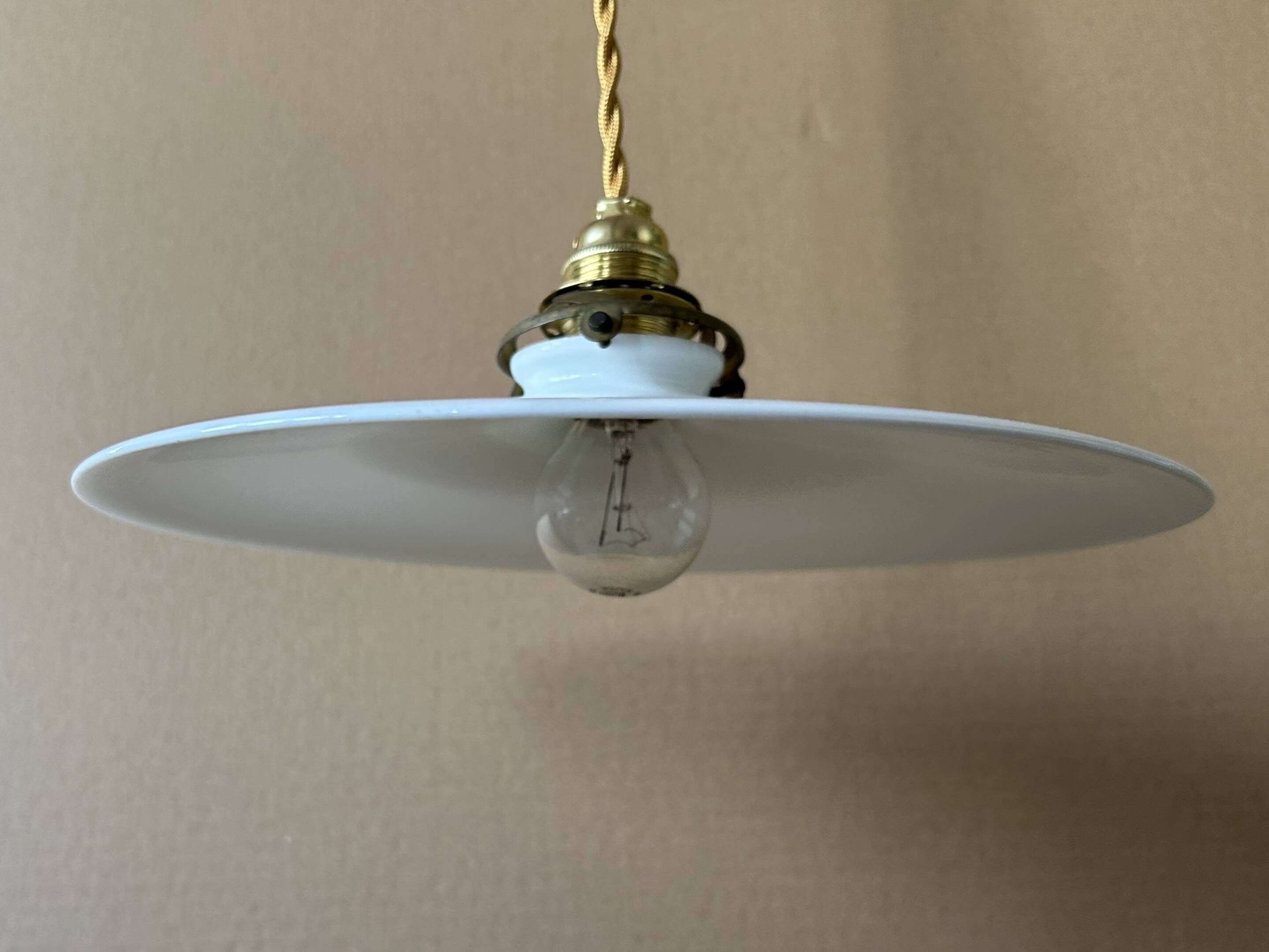 Antique opaline suspension D27cm
