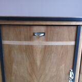 Dresser 1960