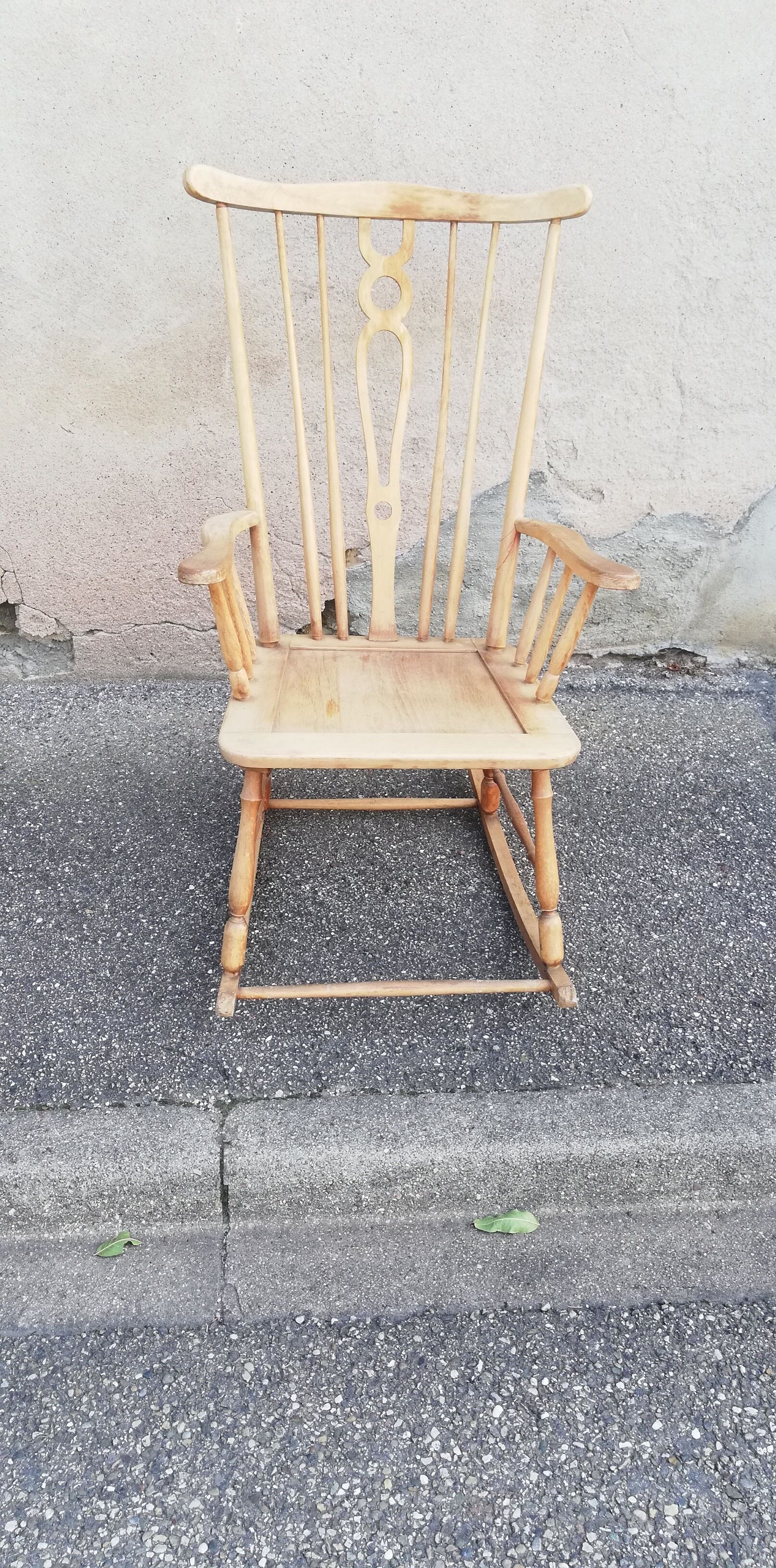 Rocking chair vintage light wood