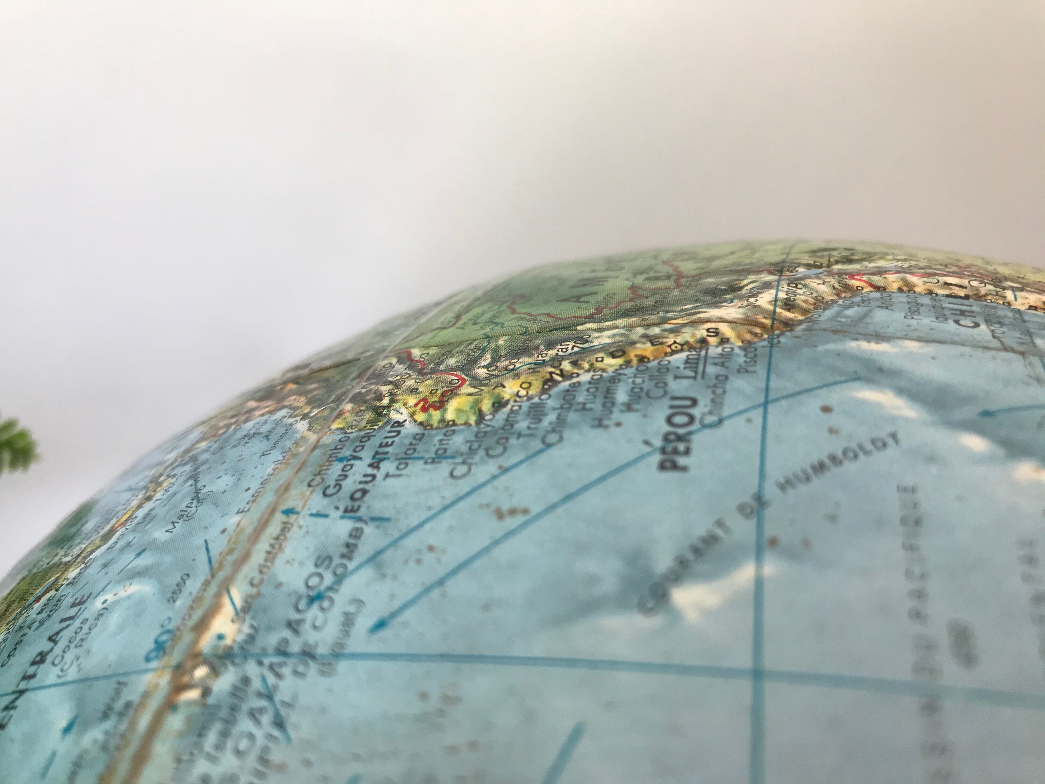 Globe Earth Scanglobe 1960 in relief, paper map and brass footing