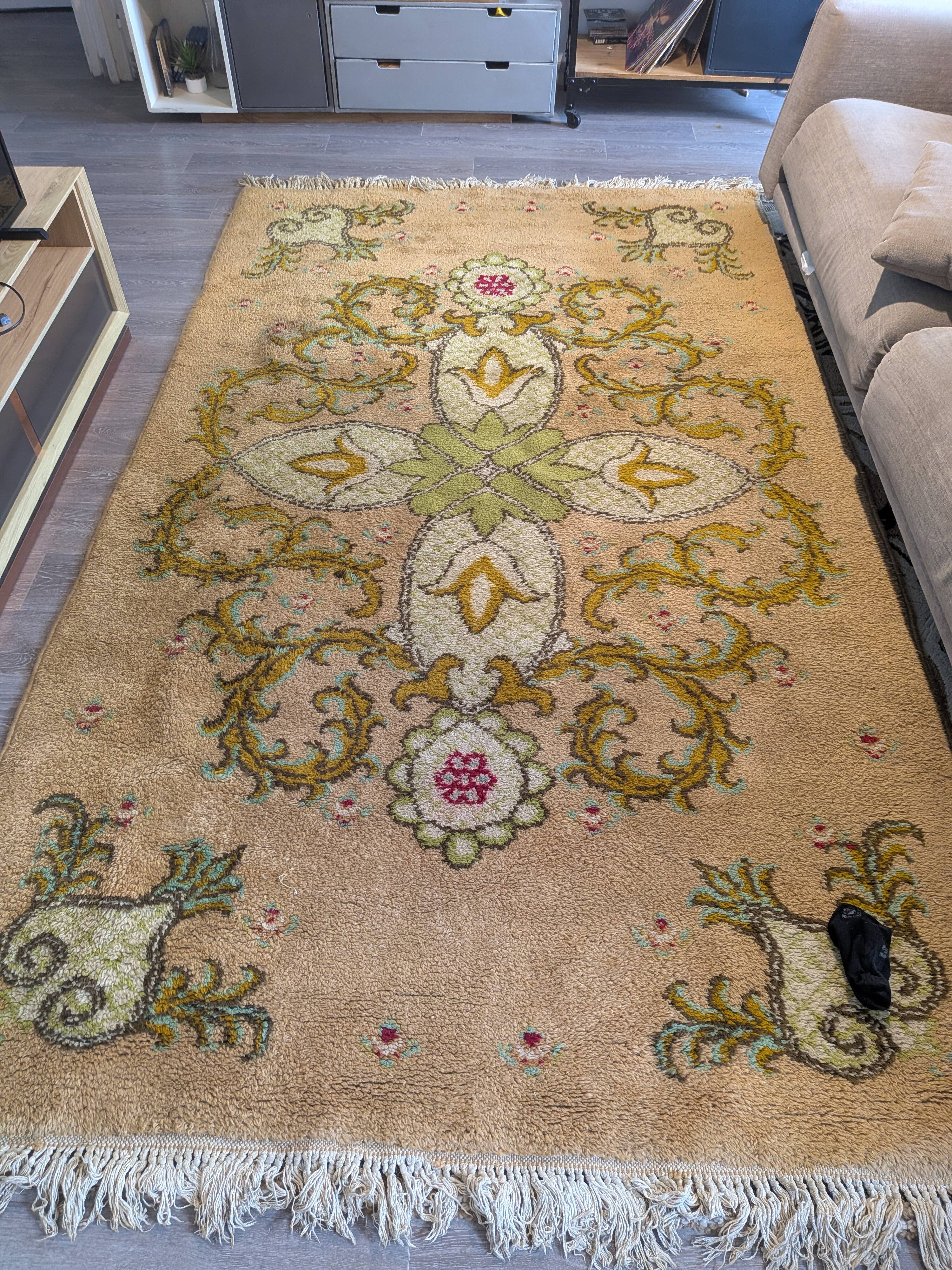 Vintage Moroccan medallion rug in pure wool – 293 x 180 cm