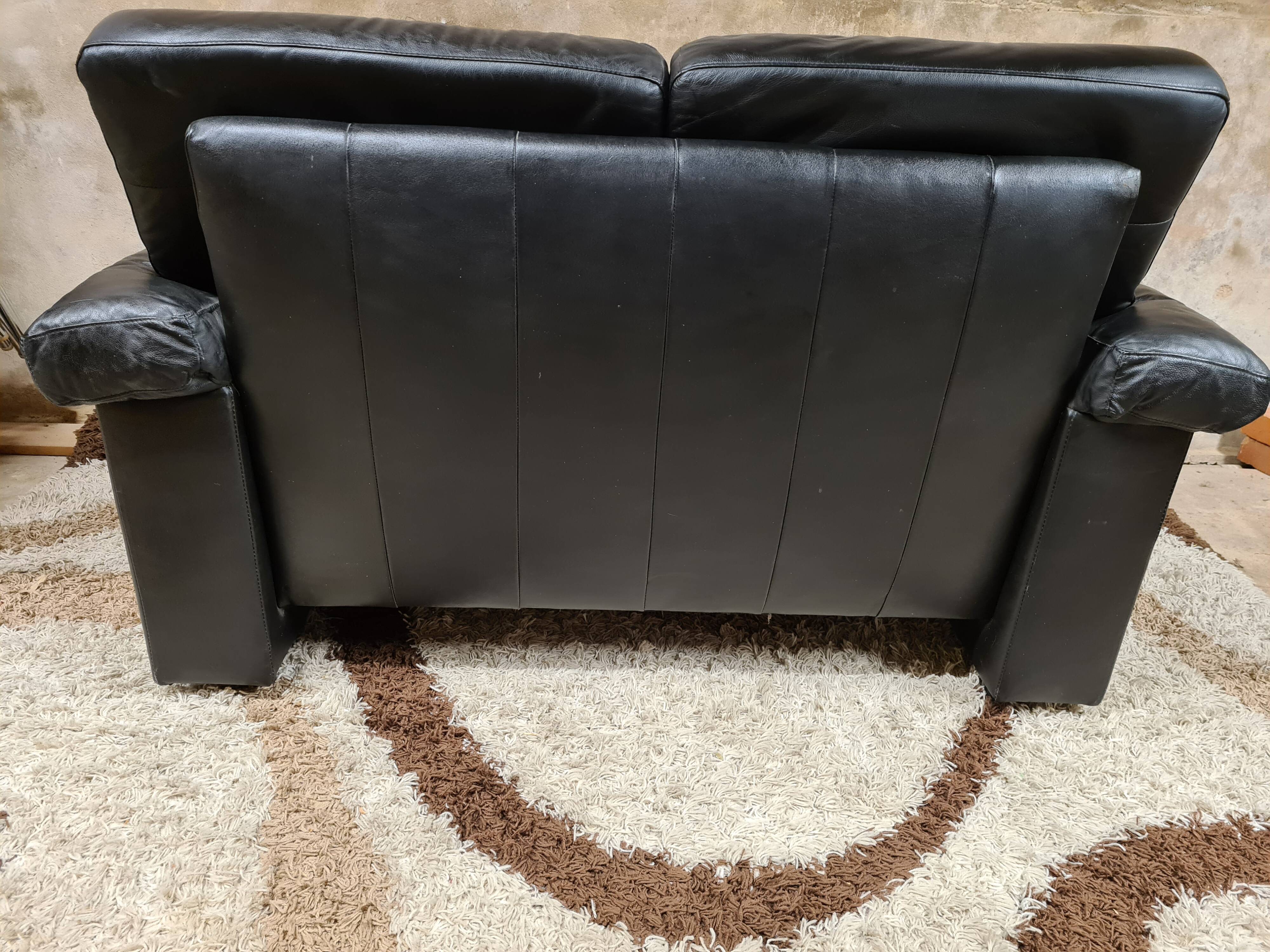 Sofa 2 places black leather year 70'-80' vintage