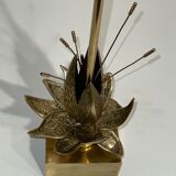 Lampe nénuphar en bronze et laiton attribuée à la Maison Charles. Vers 1970