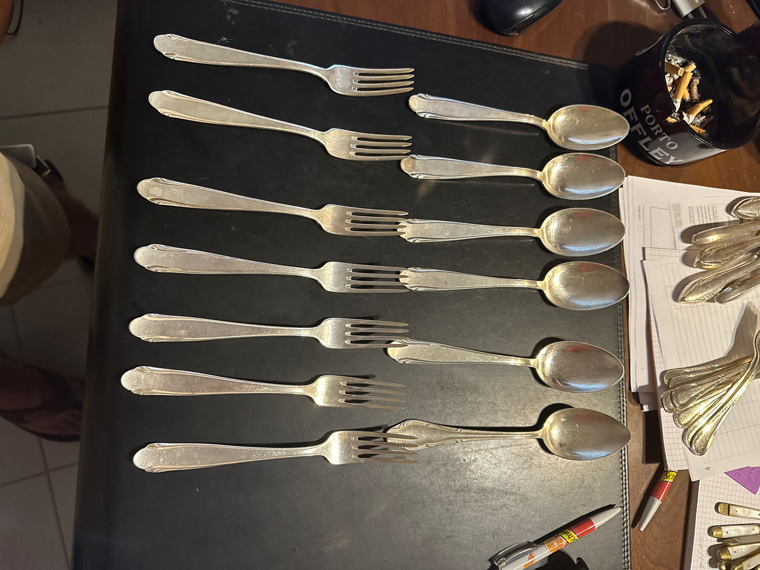 6 silver-plated spoons and 6 forks