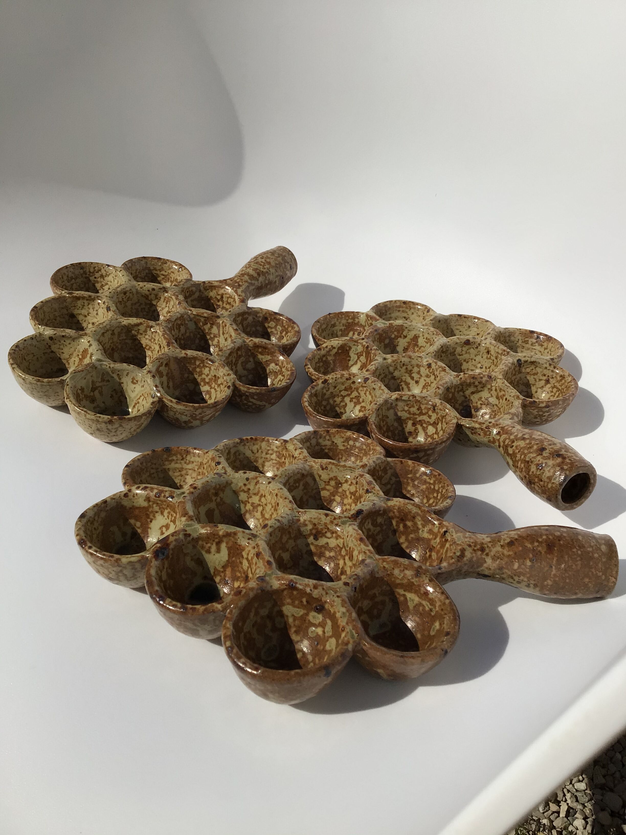 Assiettes à escargots grès moucheté artisanal (lot de 3)