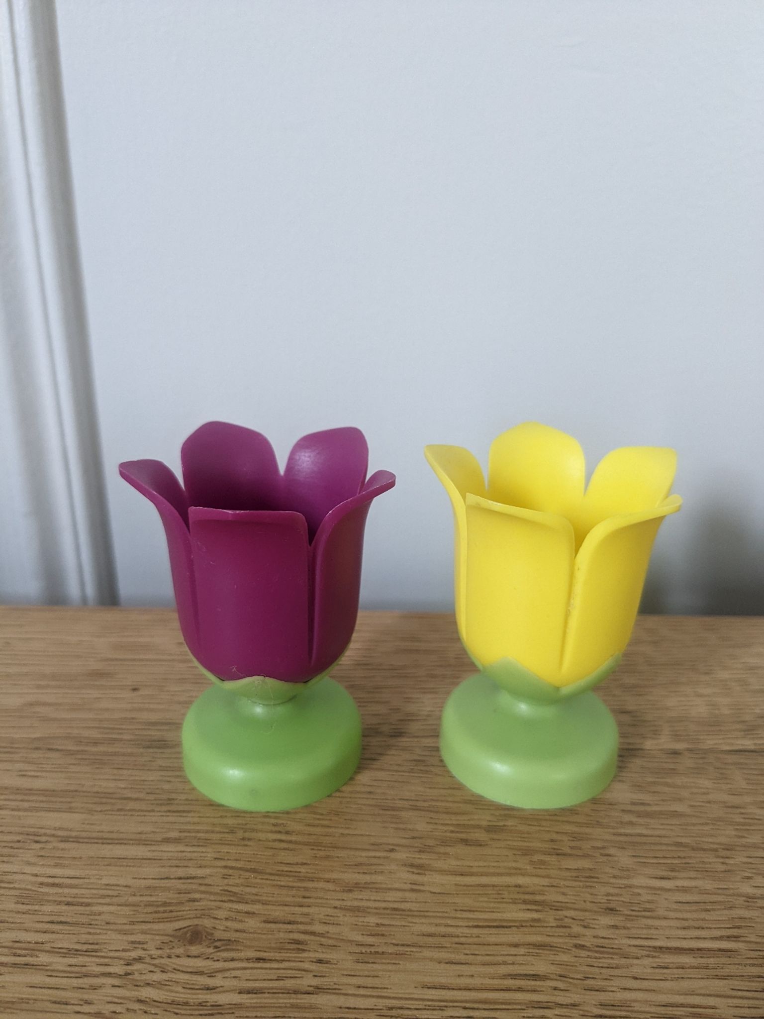 Lot de deux coquetiers tulipes
