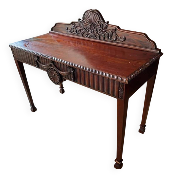 Table d'appoint de style édouardien finement sculptée