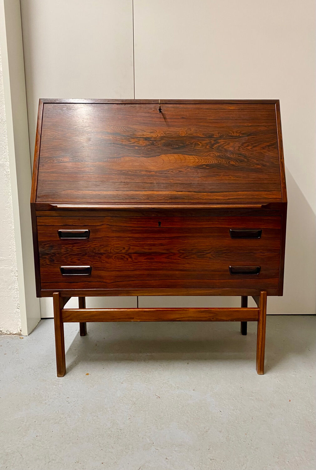 Rosewood desk, model 68 by Arne Wahl Iversen for Vinde Mobelfabrik