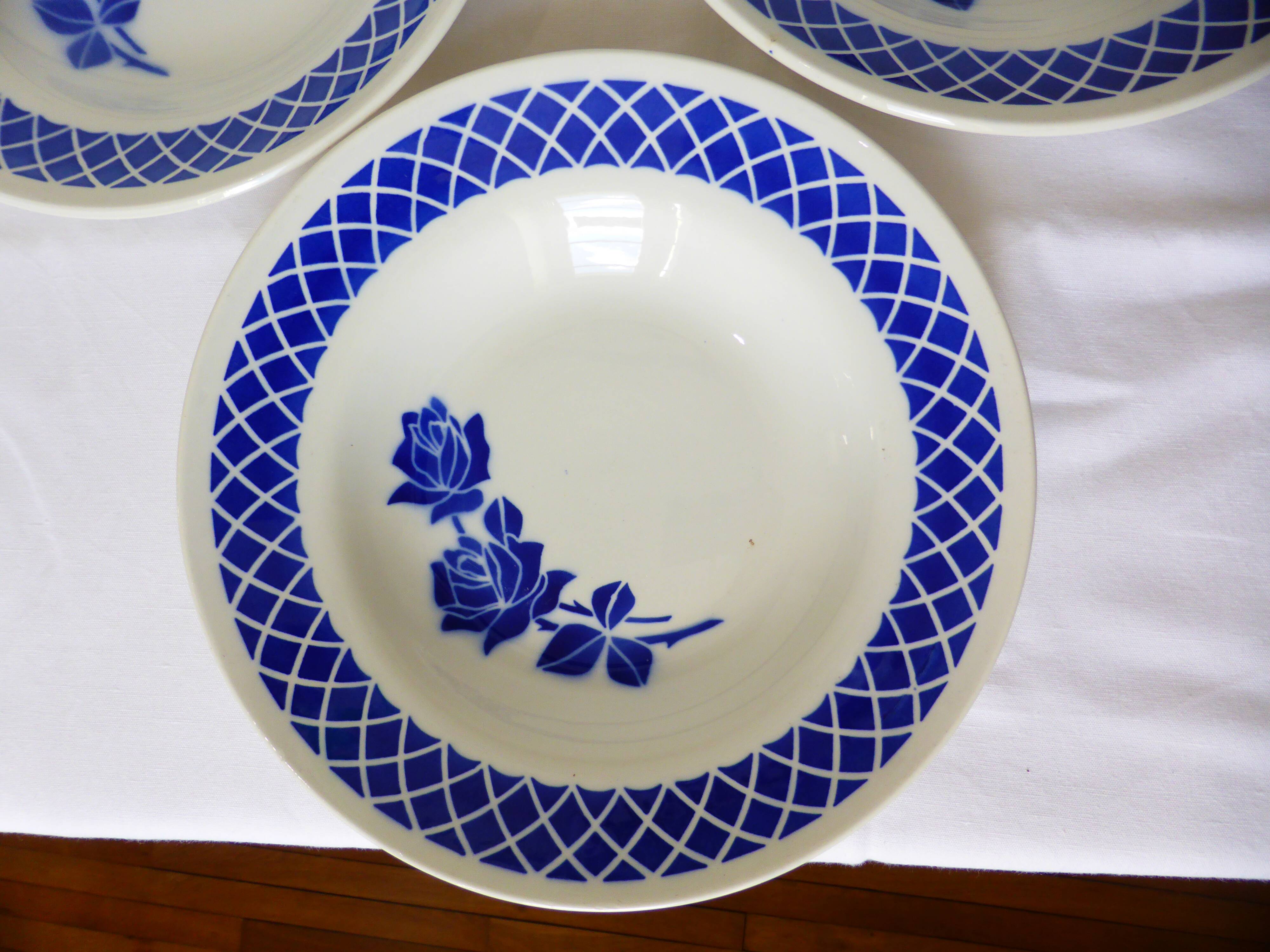 3 vintage soup plates 220638