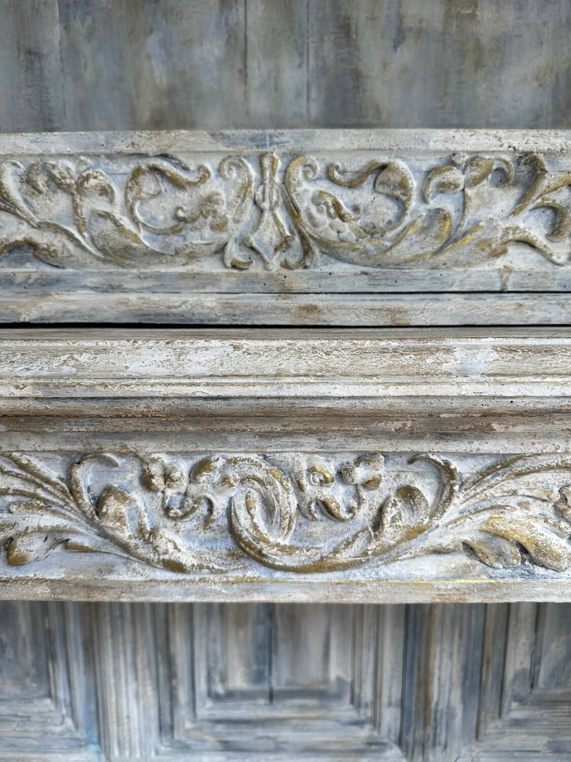 Walnut dresser, 19th century.