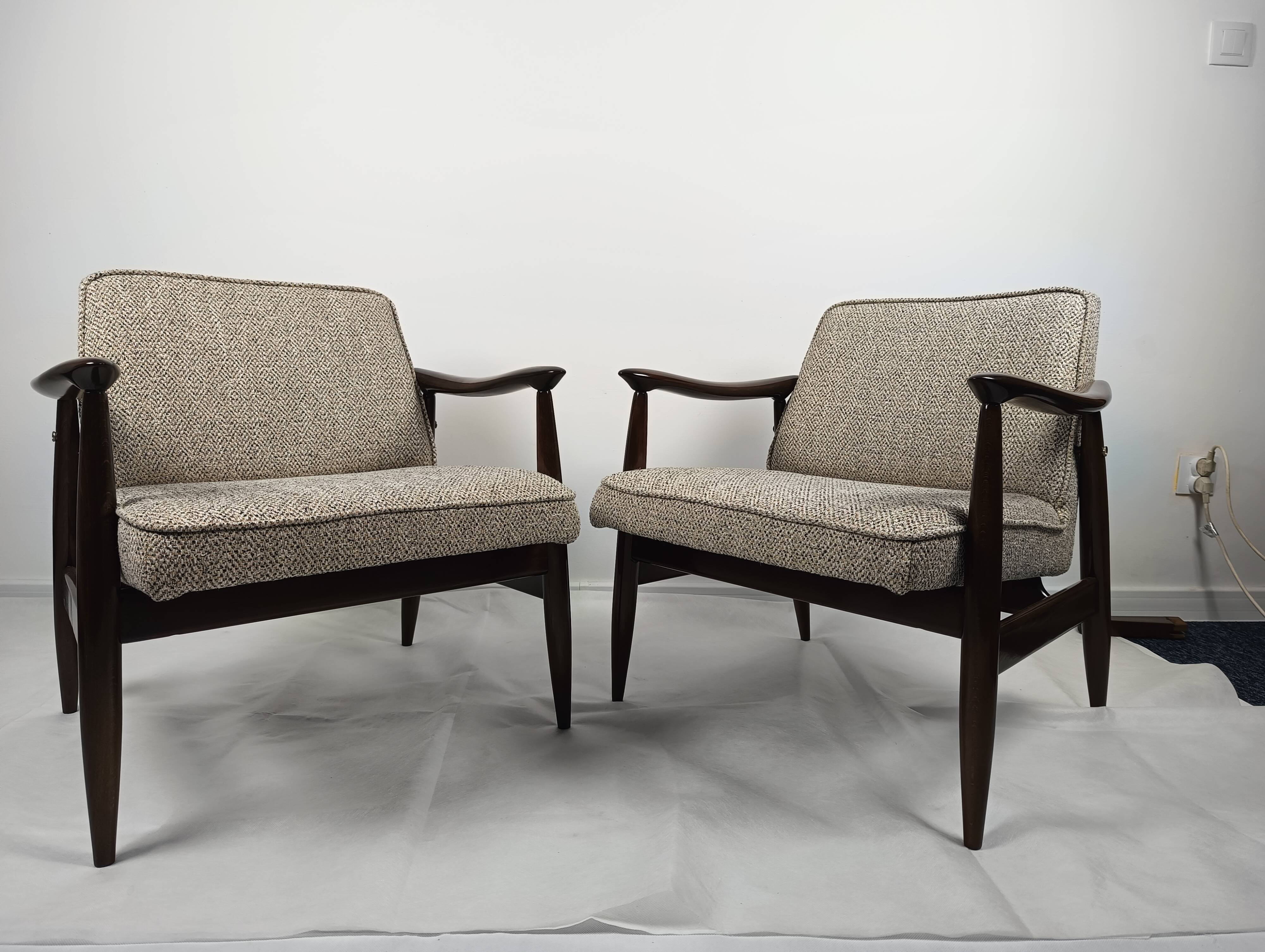 Vintage gfm-87 armchairs by Juliusz Kędziorek set of 2