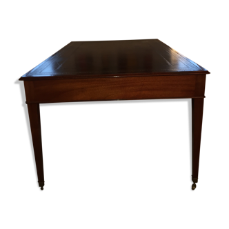 Double-sided desk