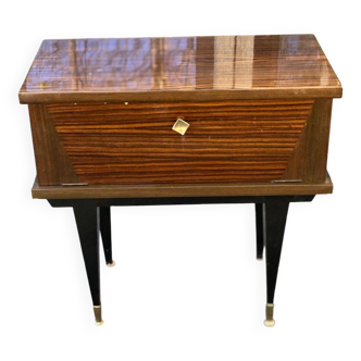 Table de chevet scandinave en palissandre laquée pieds compas doré