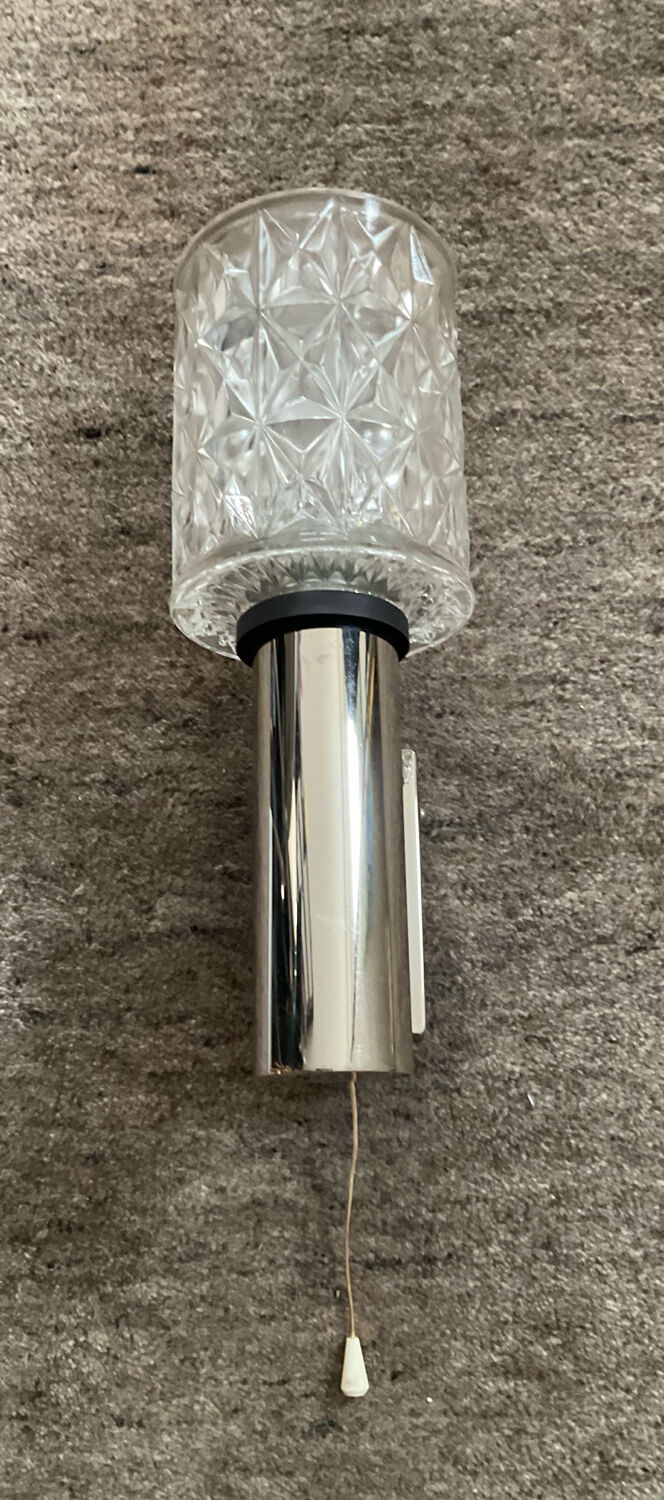 Space Age wall light in chrome and molded glass