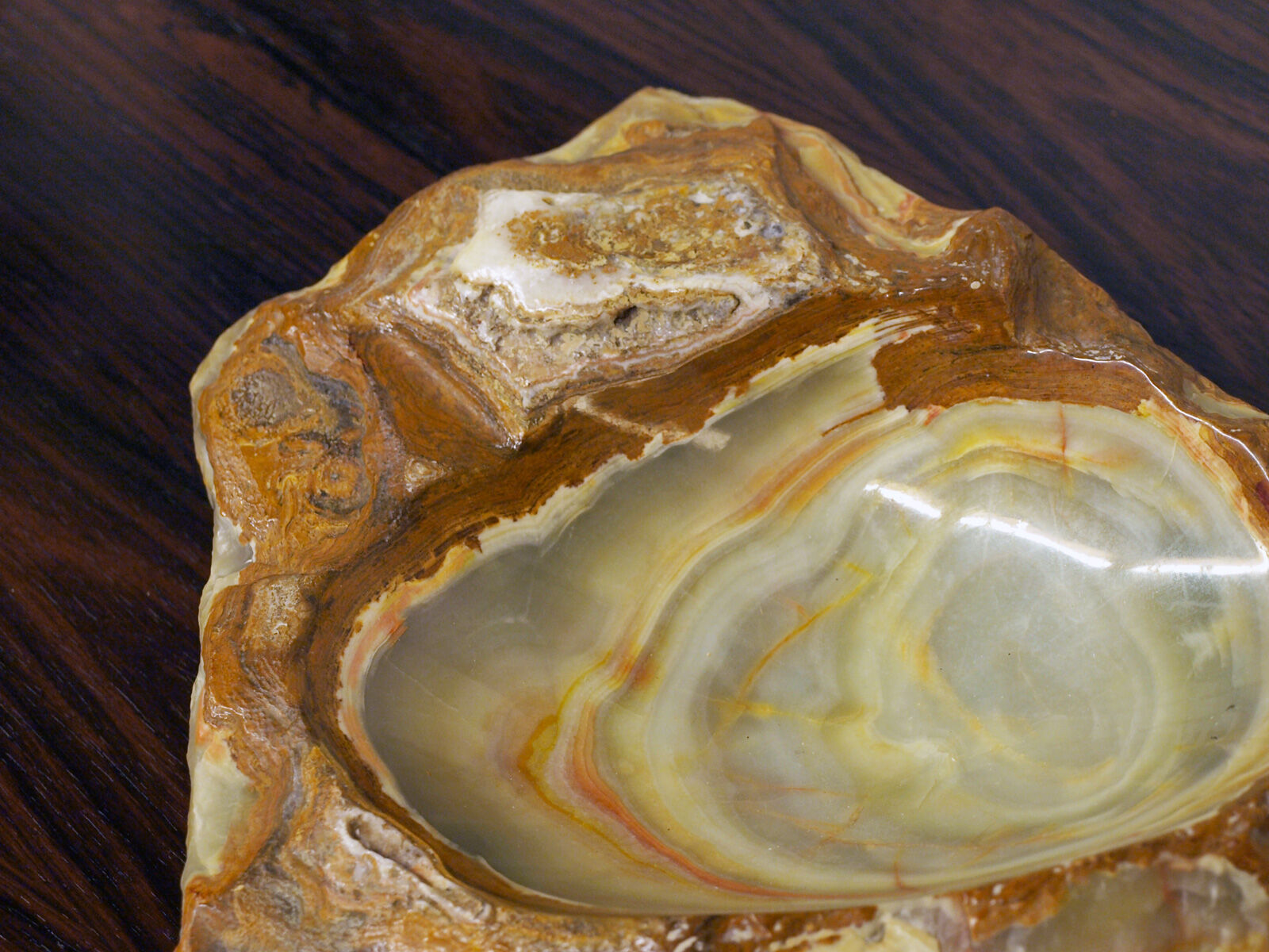 XXL brutalist ashtray