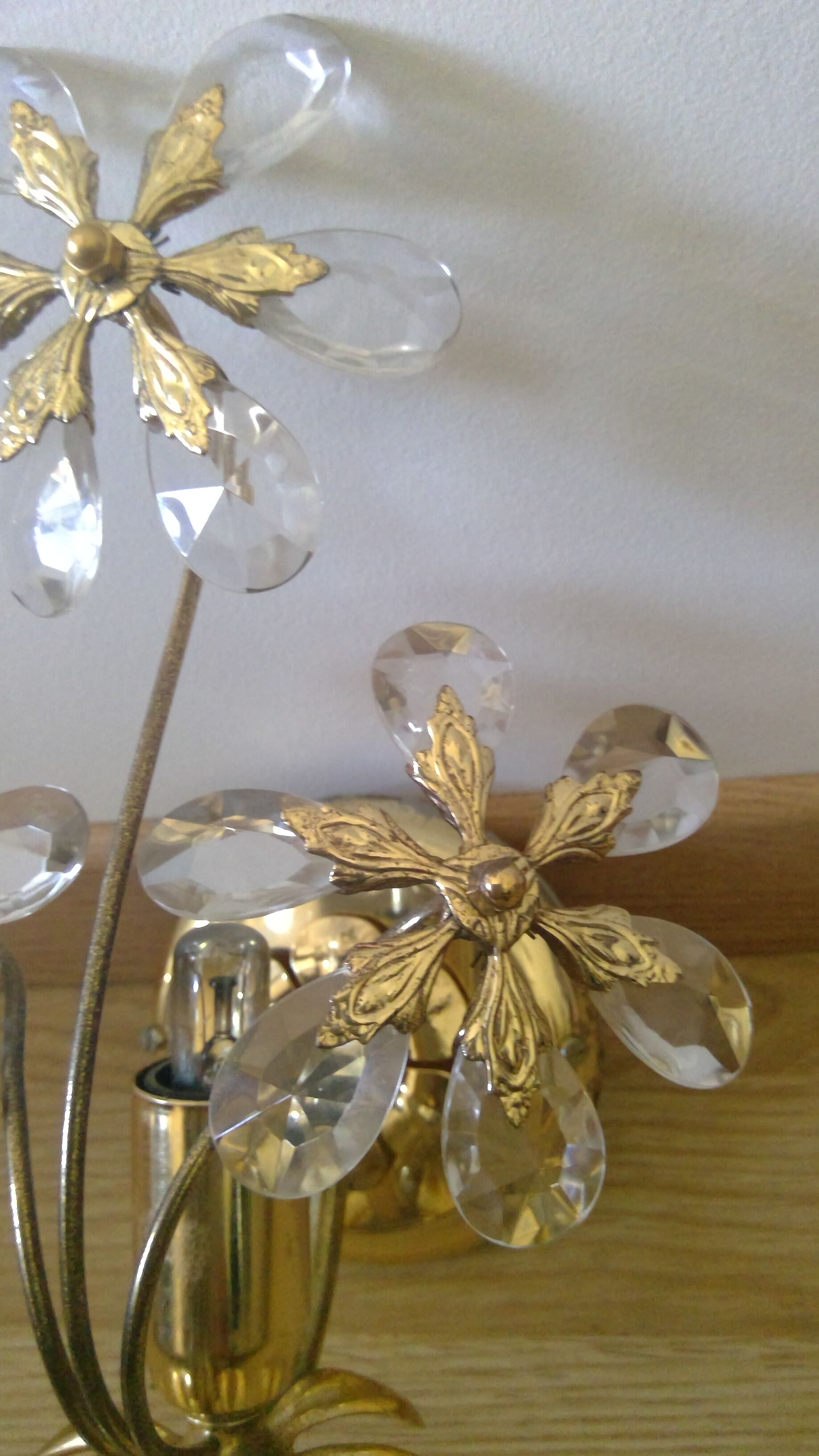 Flower wall lamp pampilles