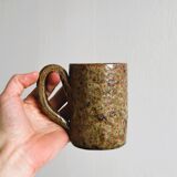 5 mugs en grès pyrite