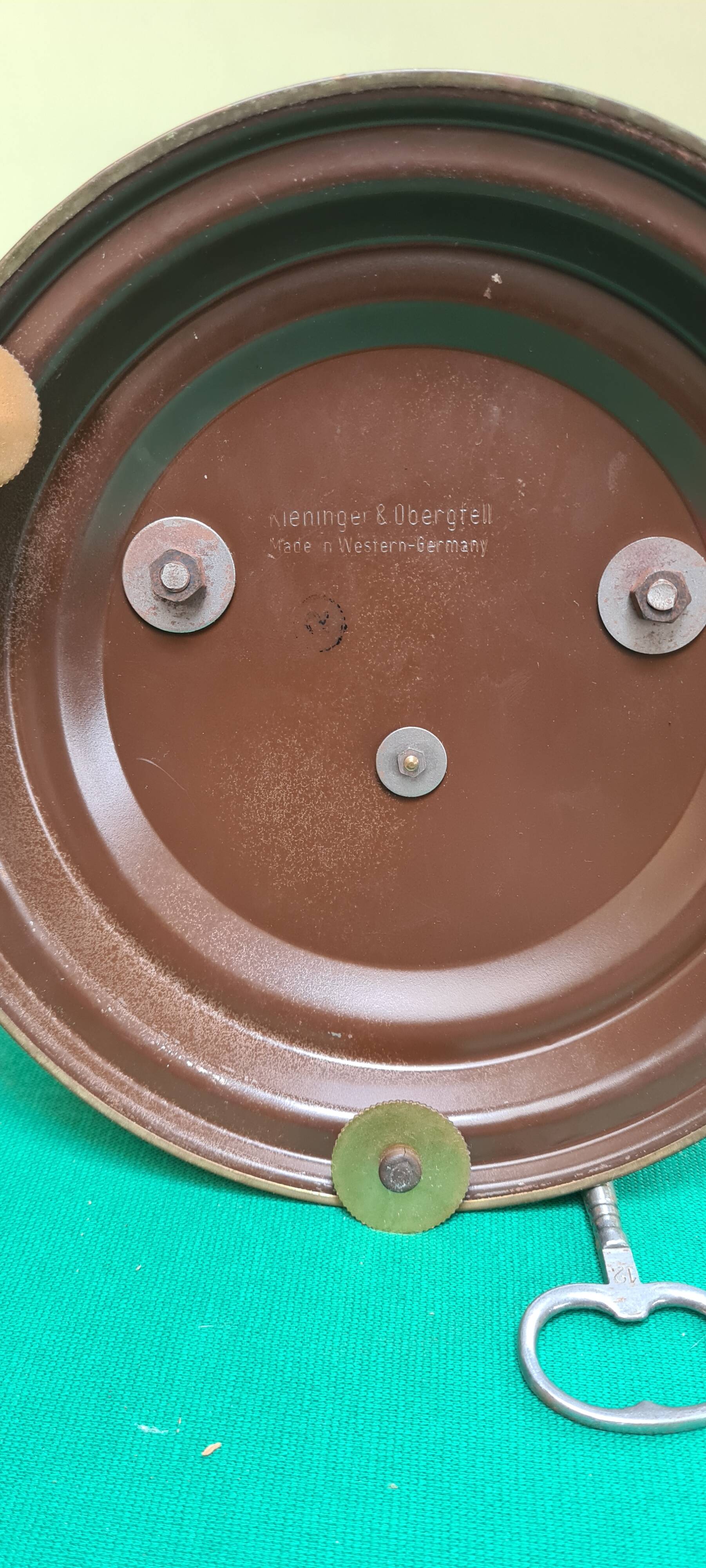 Kundo 400 day pendulum