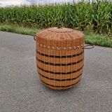 Wicker laundry basket