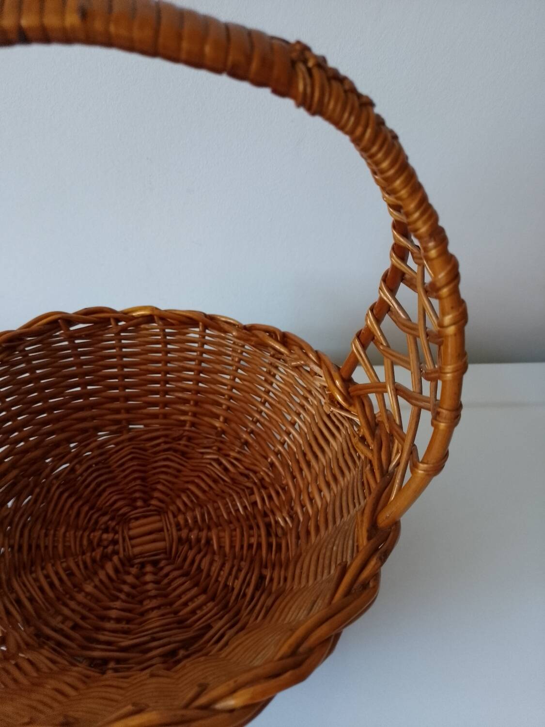 Woven wicker basket