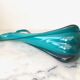 Vase carafe bleu paon opaline soufflée
