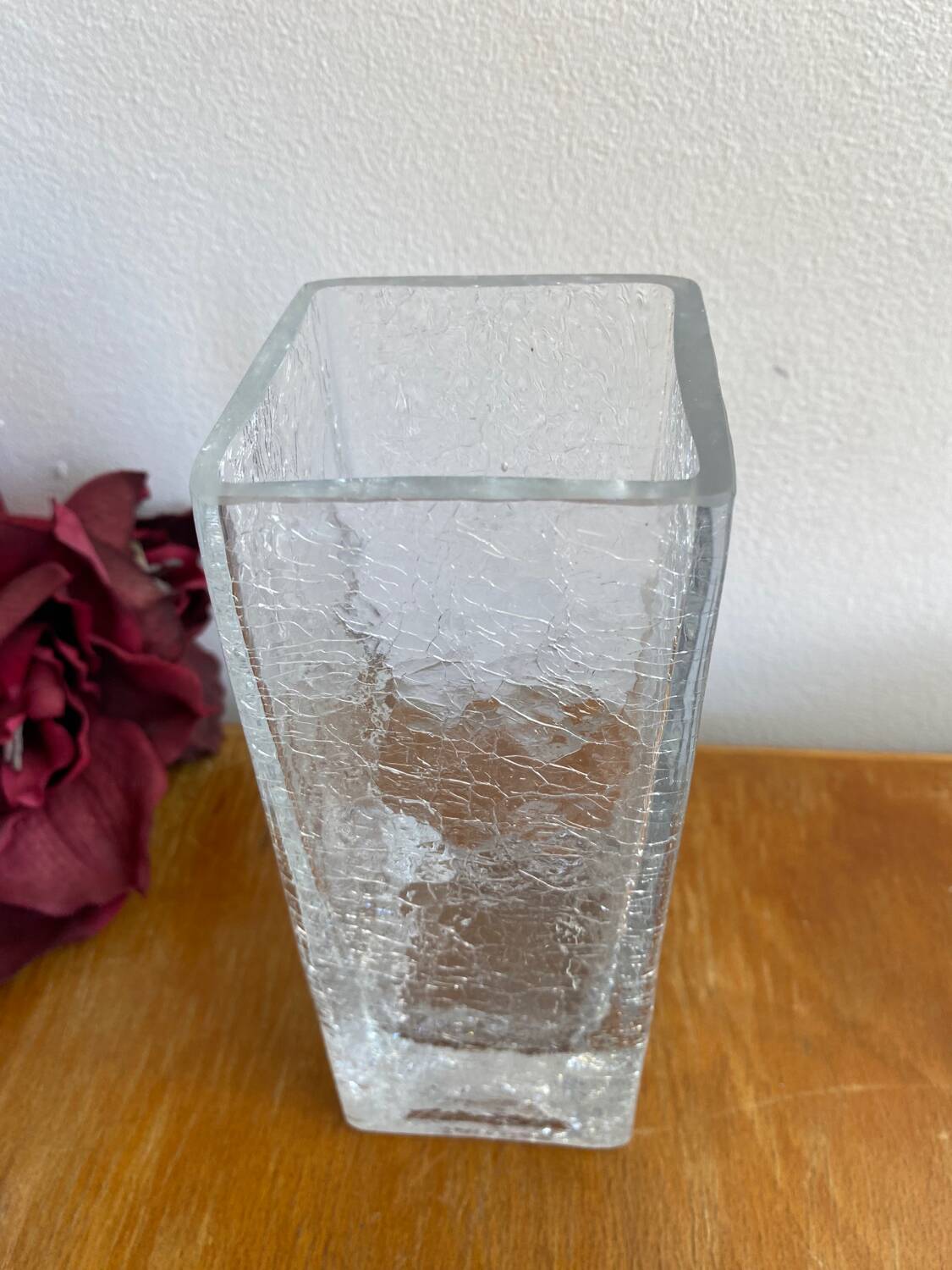 Cracked glass vase