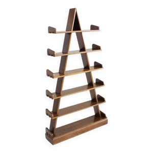 Étagère pyramidale