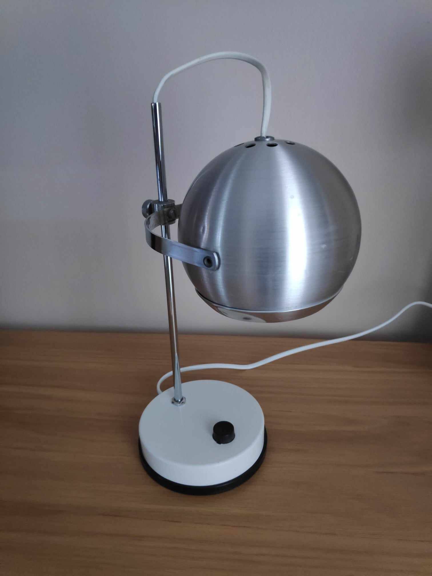 Vintage eyeball table lamp
