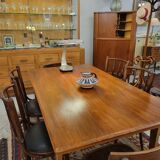 Extendable Scandinavian table