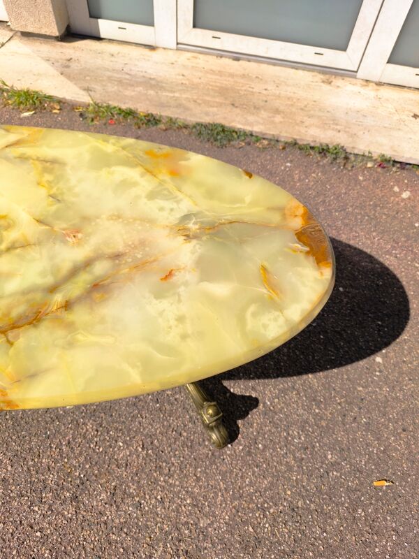 Table basse en marbre et laiton