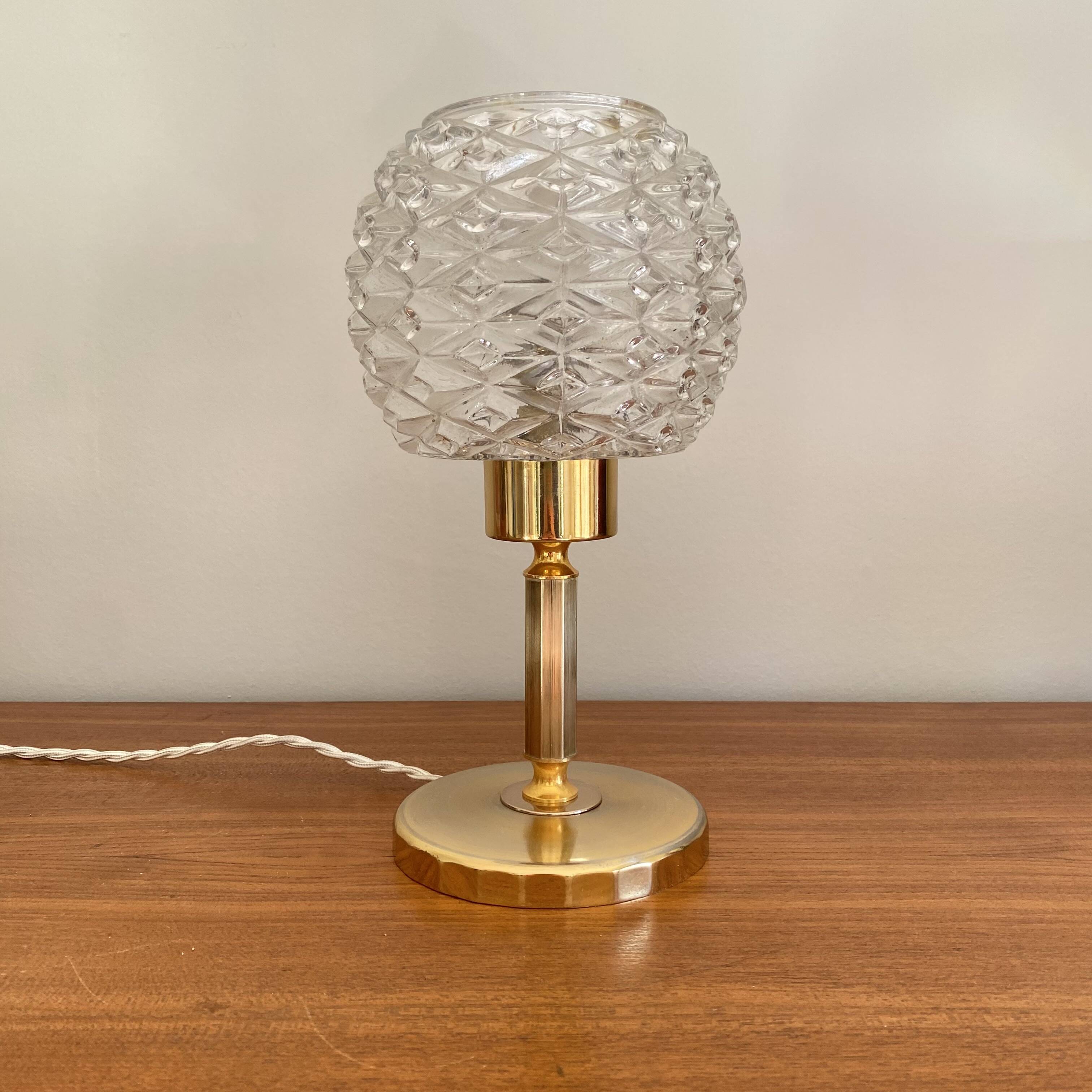 Table lamp desk bedside globe antique chiseled glass and brass base