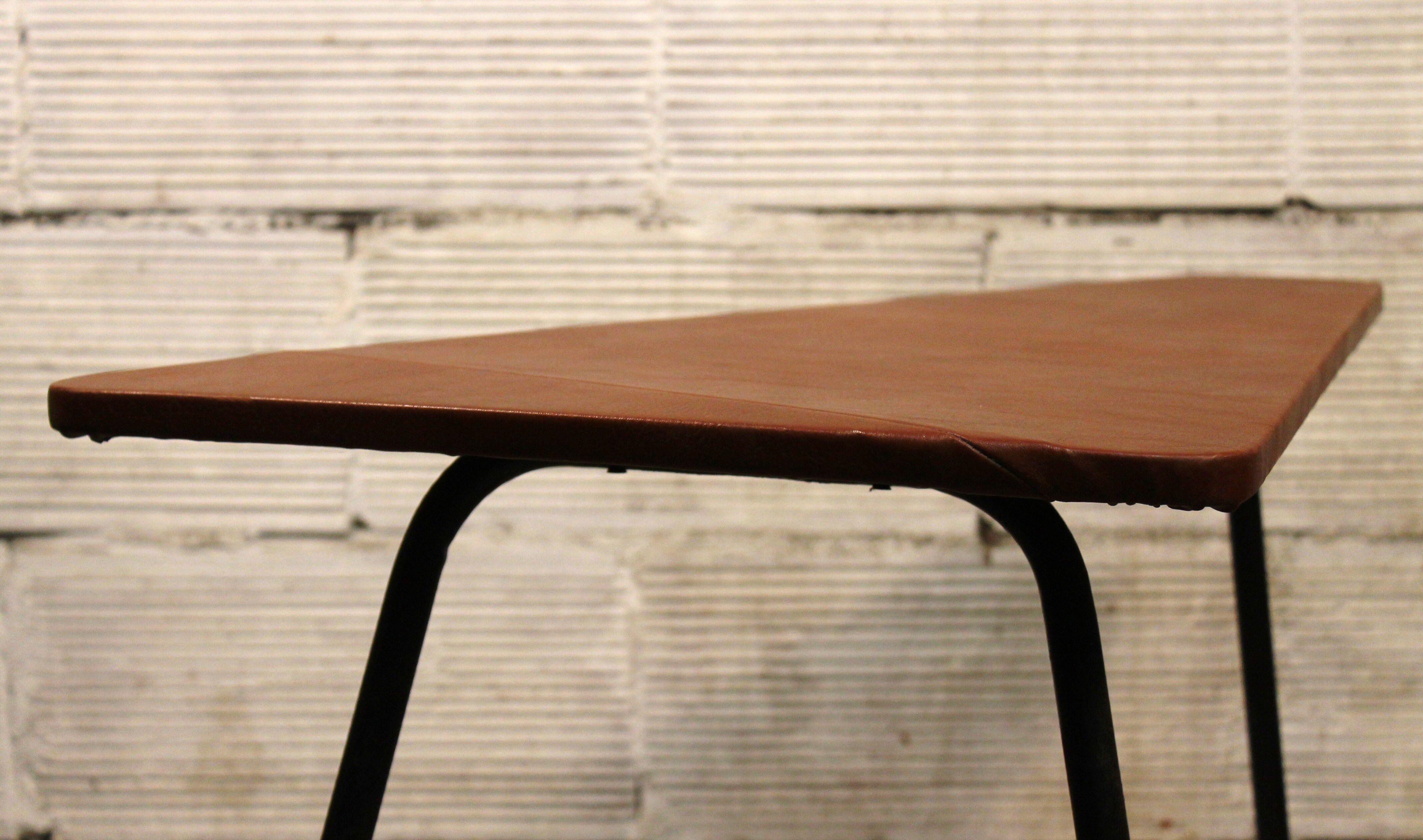 Table basse triangle des années 50